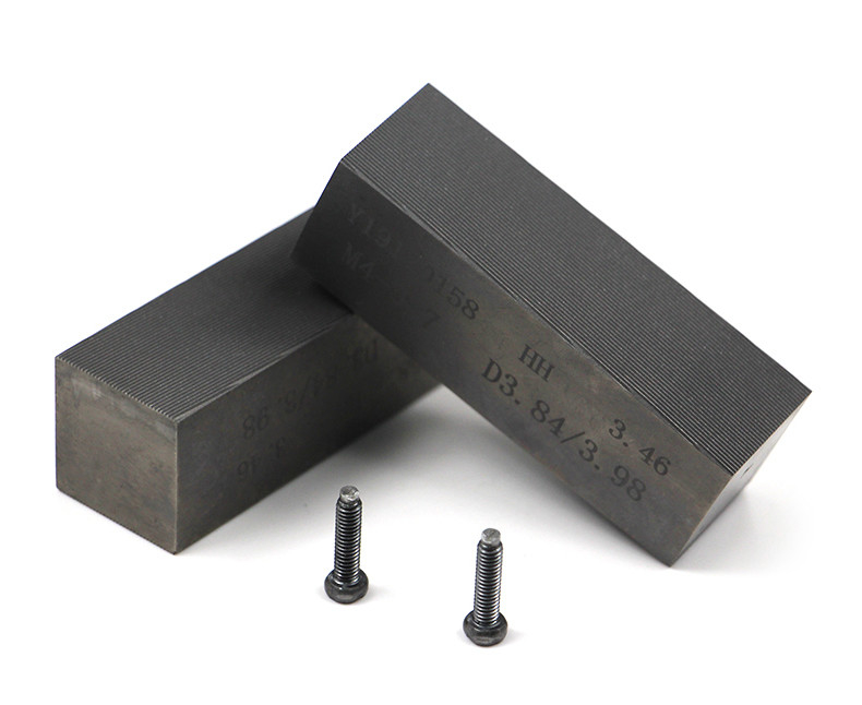 DC53 フラットタプチットスレッドローリング・ダイ 0.001mm 精度 ボルトの螺栓製造