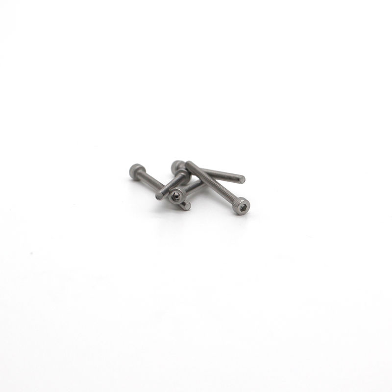 高精度M0.5-M3.0 ウェアラブルデバイス用のマイクロスクリュー CNC加工 0.01mmの許容度