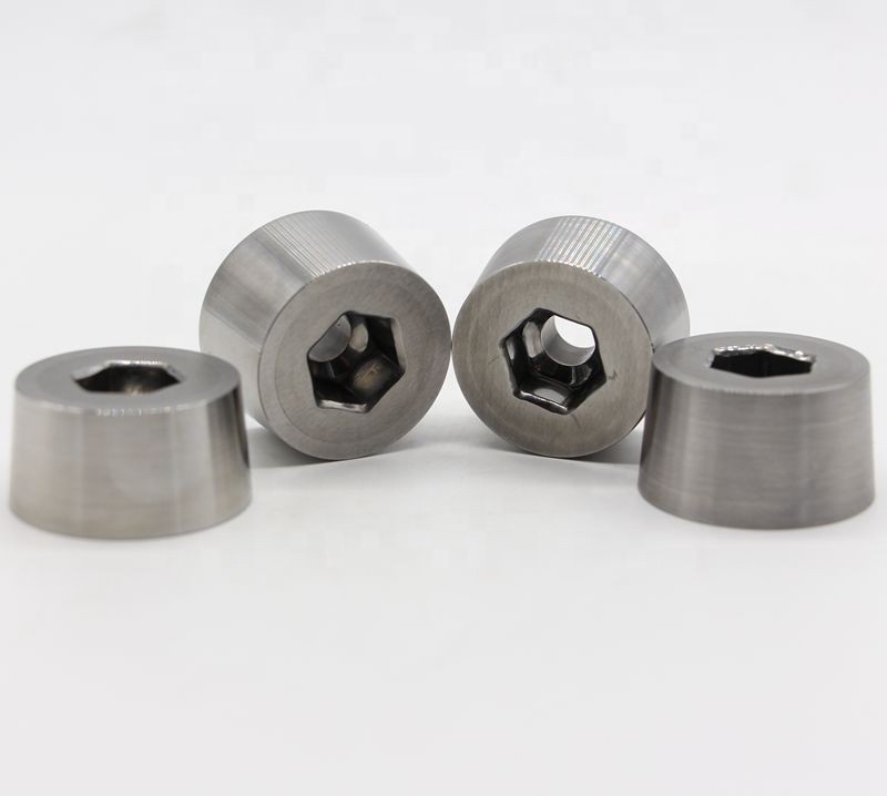 六角形の精密冷たい鍛造材は締める物の作成のためのナットの形成ダイス0.001mmの死にます